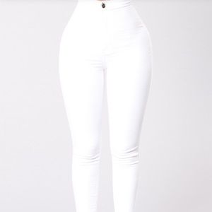 Fashion Nova white jeans size 9